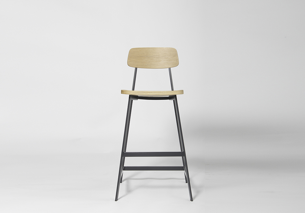 Sprint Bar Stool_Designed by Sean Dix_1