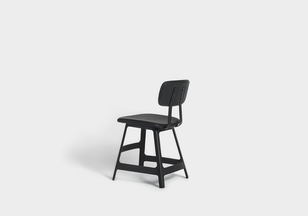 Yardbird chair Sean Dix furniture design